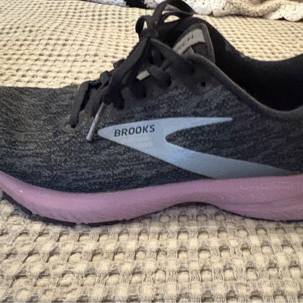 Brooks Launch 7 Women's Charcoal and Lavender Athletic Shoes